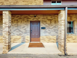 3BR Cozy Apartment w/ Mountain Views