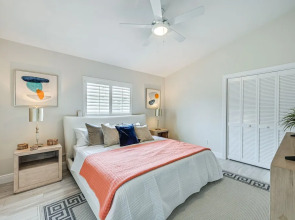 Central Naples Home w/ Private Pool, Spa & Lanai!