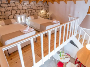 Chic & Modern Apartments with swim access