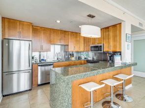 Walk to Beach: Luxury Biloxi Condo w/ Pool Access!