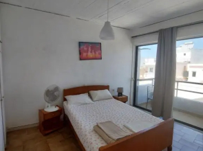 3rd floor appartment in the center with sea view