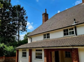 Stunning 2 bedroom cottage on the River Wensum