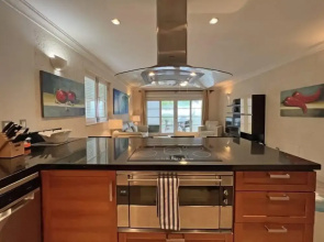Waterside Apartment 101 by Island Villas