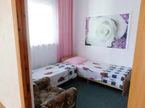 Guest House on Tsentralnaya 1B