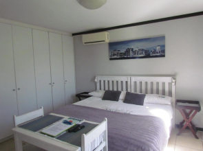 Santini Lace Self Catering Unit