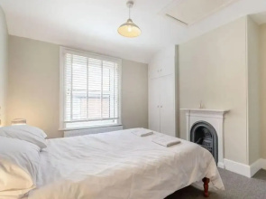 Apartment 5