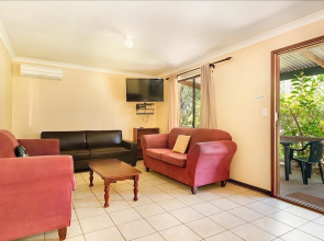 Dunsborough Rail Carriages & Farm Cottages