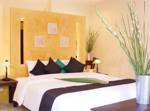 The Old Phuket - Karon Beach Resort