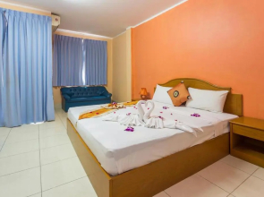 Room in Guest Room - Guesthouse Belvedere - Cozy Beautiful Double Room Near Patong Beach