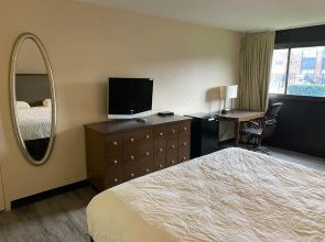 Quality Inn Rochester Airport