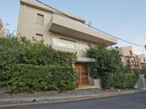 Vari Views in Vari With 3 Bedrooms and 3 Bathrooms