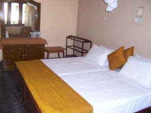 Royal Tourist Lodge
