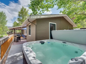 Private Hot Tub - Riverfront Cabin In Estes Park!