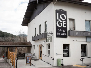 Loge Leavenworth Hotel