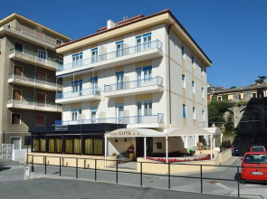 Paci Hotel