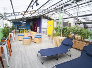 Uno Backpackers Inn