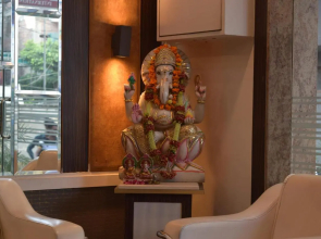 Hotel Opera Mahipalpur – Delhi Airport