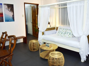 Penthouse 8 Colors Beach House Resort by Cocotel