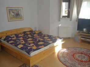 Schmidt Apartment