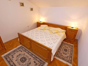 Apartment 761