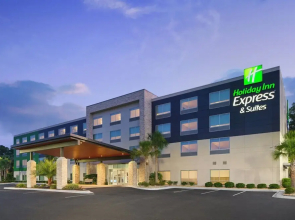Holiday Inn Express & Suites Brunswick by IHG