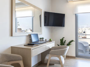 Gallery Suites & Residences, Piraeus