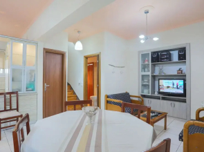 Jokos House in Roda With 2 Bedrooms and 2 Bathrooms
