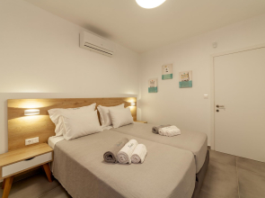 Merelia Luxury Villas - Olivia with Heated Pool