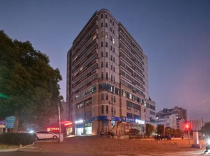 Yucai Business Hotel