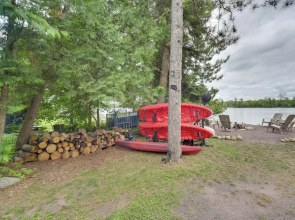 Solon Springs Getaway w/ Dock & Kayaks!
