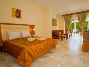 Porfi Beach Hotel
