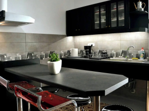 Renovated Home Next To Old Town