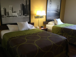 Super 8 Canton/Livonia Area