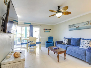 Gulf Getaway With Porch + Direct Beach Access!