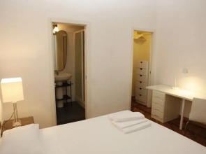dHomes - Apartments and Rooms - Room 102