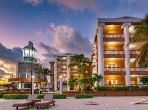 Lighthouse Beach Villas