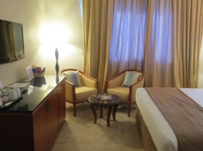 Отель The Park Hotel Formerly Al Jawhara Gardens