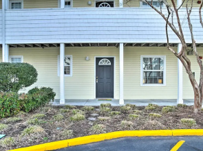 4 Mi to Ocean: Lewes Beach Condo w/ Screened Porch