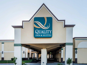 Comfort Suites Bethlehem Near Lehigh University and LVI Airport