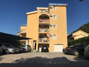 Villa Laguna