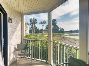 4 Mi to Beach: St Simons Island Golf Course Condo