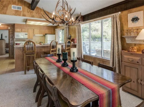 Holly Haven - Five Bedroom Cabin