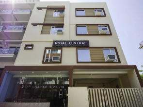 CAPITAL O75964 The Royel Center Hotel