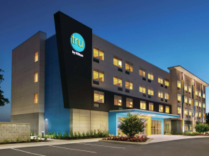 TRU BY Hilton Sebring