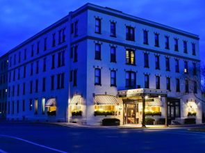 Penn Wells Historic Hotel