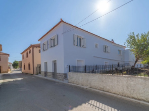 Spacious Traditional Residence, Fully Equipped