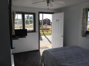 Summer Breeze Resort