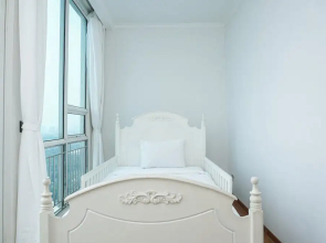 Big and Cozy 2BR Apartment at Ancol Mansion