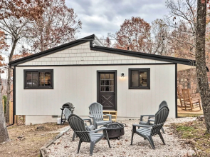 Cottage w/ Grill & Fire Pit in Osage Beach!