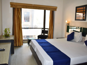 1 Bhk Serviced Apartment Near Fortis Hospital